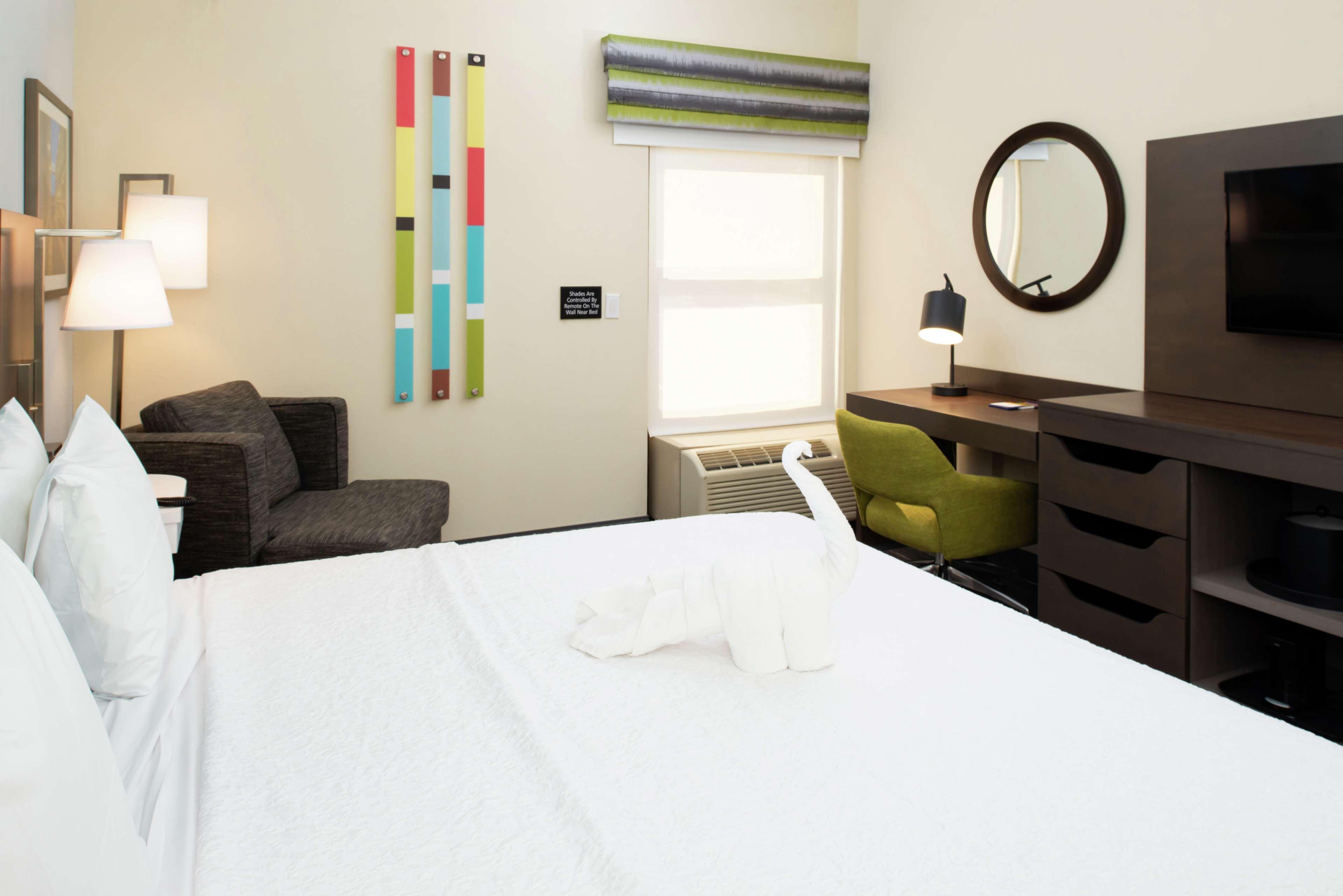 Hampton Inn Greensboro Airport Exteriör bild