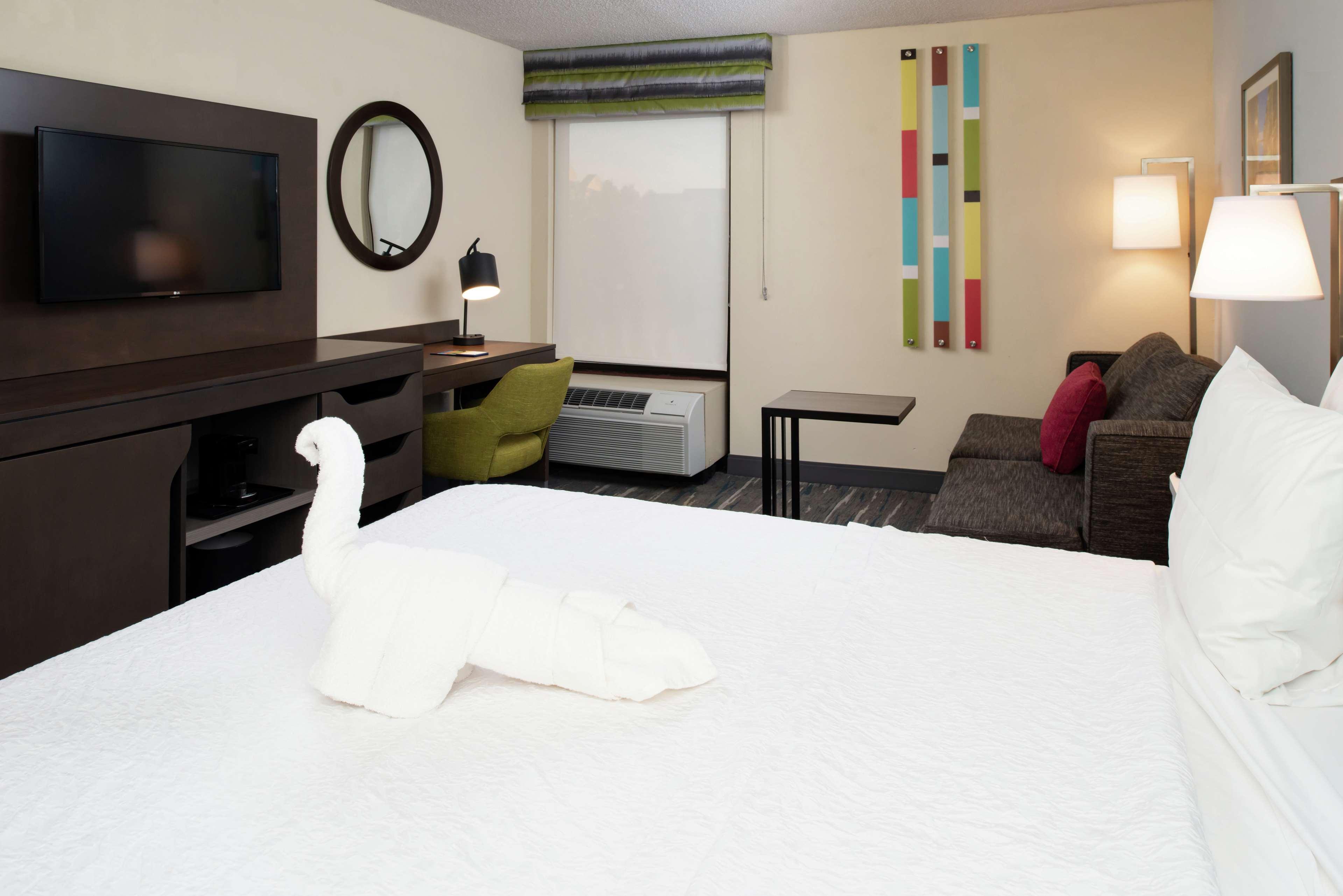 Hampton Inn Greensboro Airport Exteriör bild
