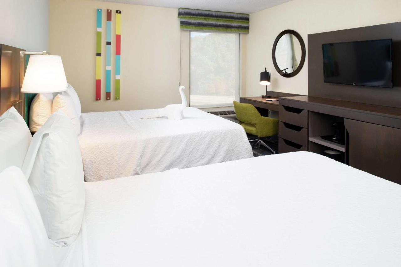 Hampton Inn Greensboro Airport Exteriör bild